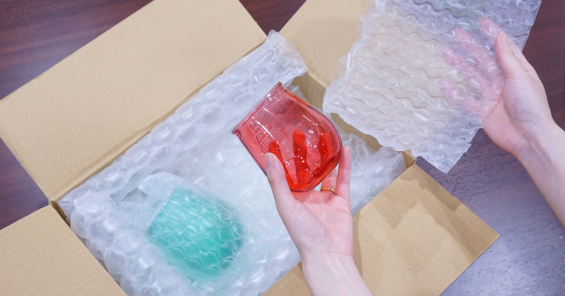 エアクッションを使った割れ物の梱包